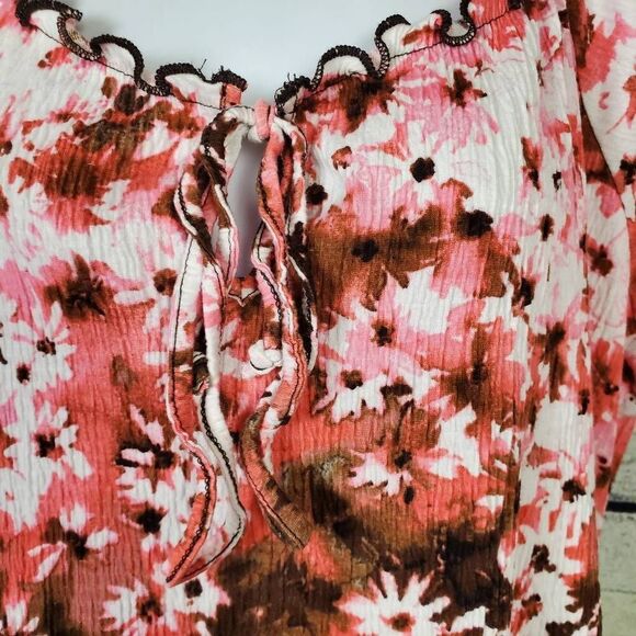 Susan Lawrence Pink Floral Smocked Top XL Short Sleeve Stretch - Picture 4 of 7
